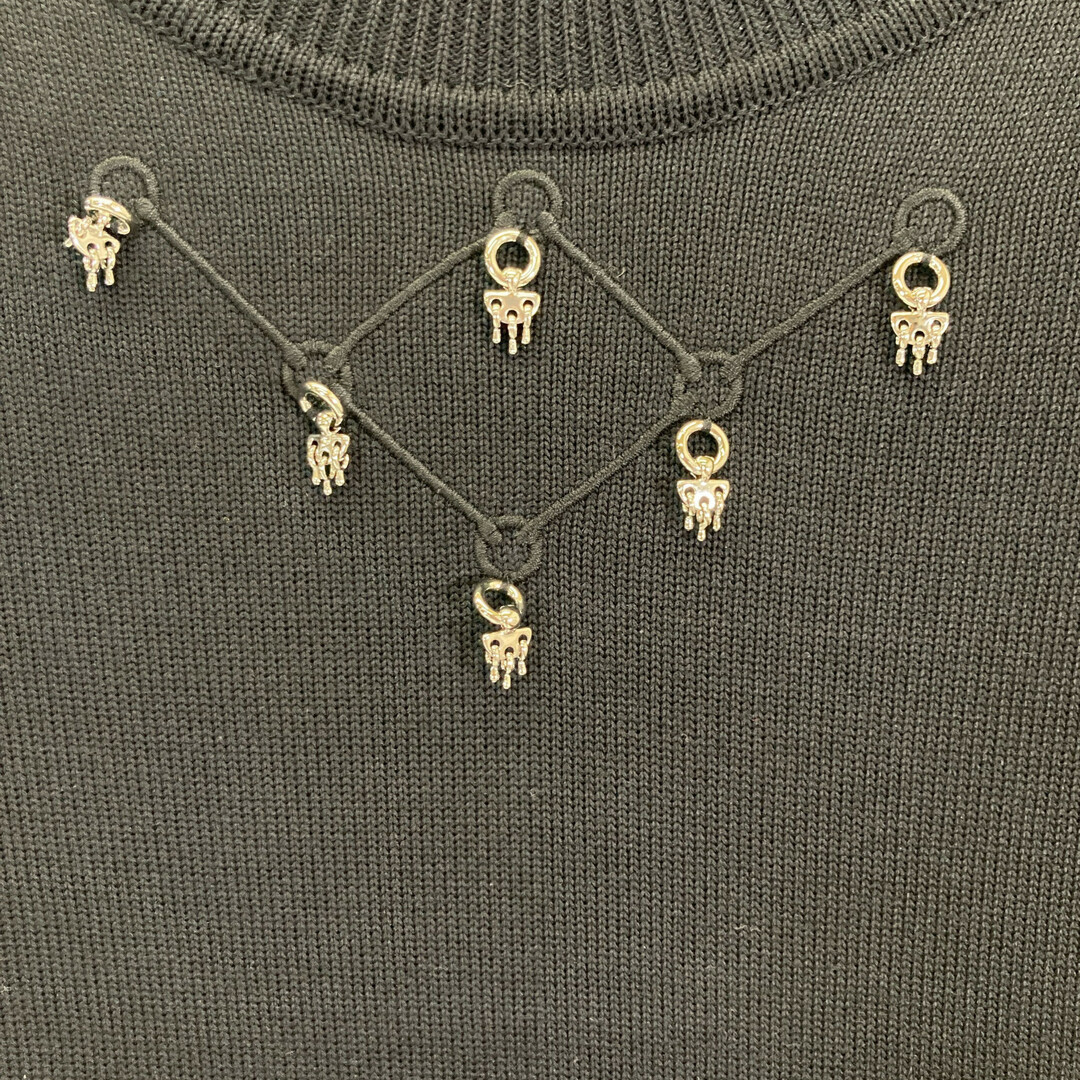 HERMES - エルメス ブラック チャーム付き ウール ハーフスリーブニット 40の通販 by HERMES - エルメス ブラック チャーム付き ウール ハーフスリーブニット 40の通販 by