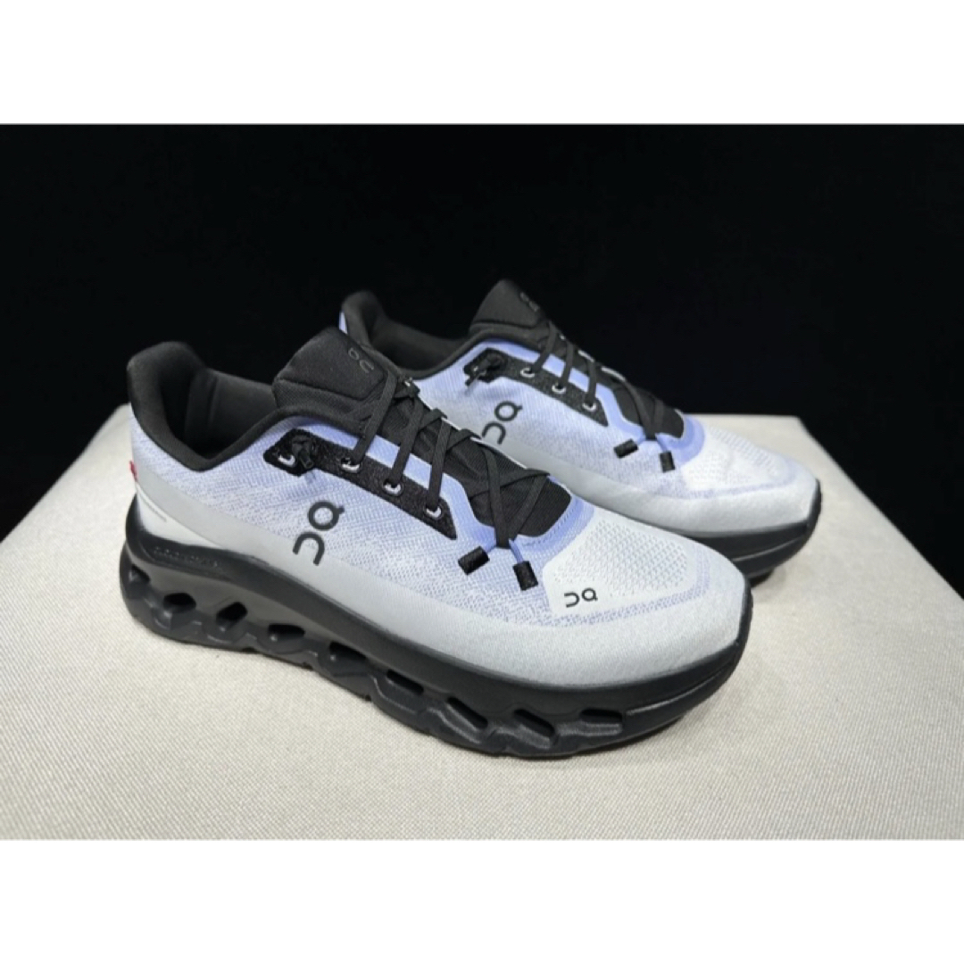 On - ON Cloudtilt(クラウドティルト)スニーカーの通販 by On - ON Cloudtilt(クラウドティルト)スニーカーの通販 by