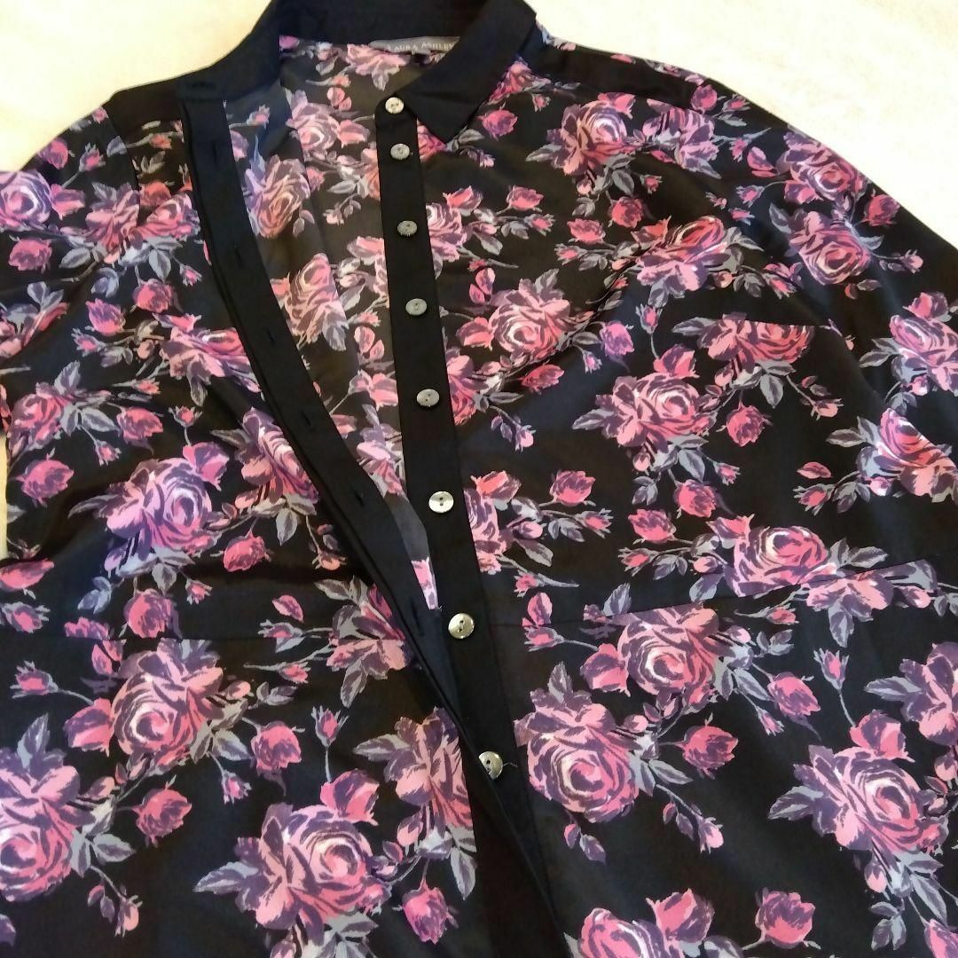 LAURA ASHLEY - ローラアシュレイ 花柄シャツワンピース バラ 黒 LAURA ASHLEY - ローラアシュレイ 花柄シャツワンピース バラ 黒