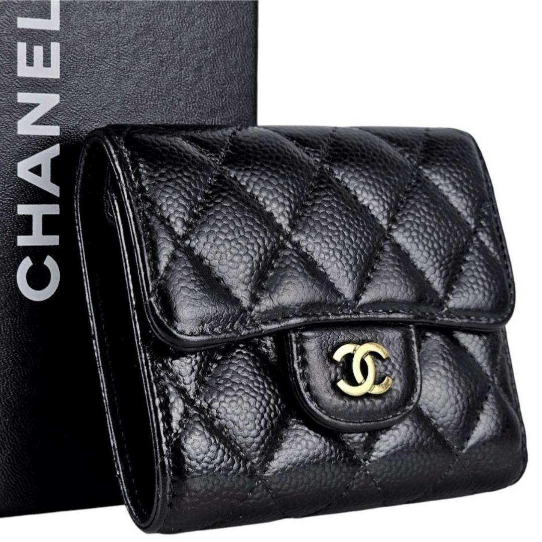 CHANEL - CHANEL✴︎ ブラックレザー 三つ折り財布 CHANEL - CHANEL✴︎ ブラックレザー 三つ折り財布