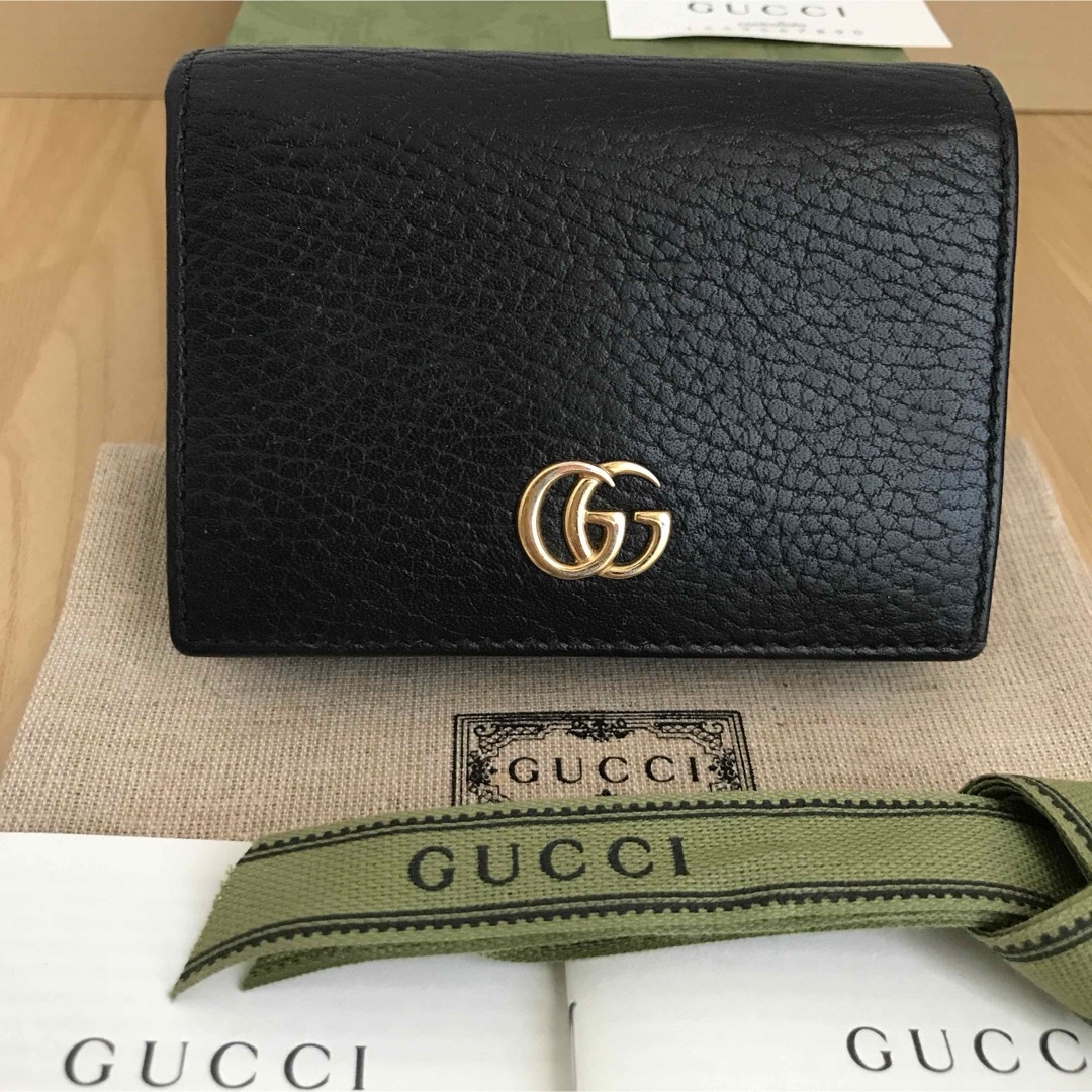 GUCCI - 美品 GUCCI グッチ GGマーモント 二つ折り財布 ミニ財布 GUCCI - 美品 GUCCI グッチ GGマーモント 二つ折り財布 ミニ財布
