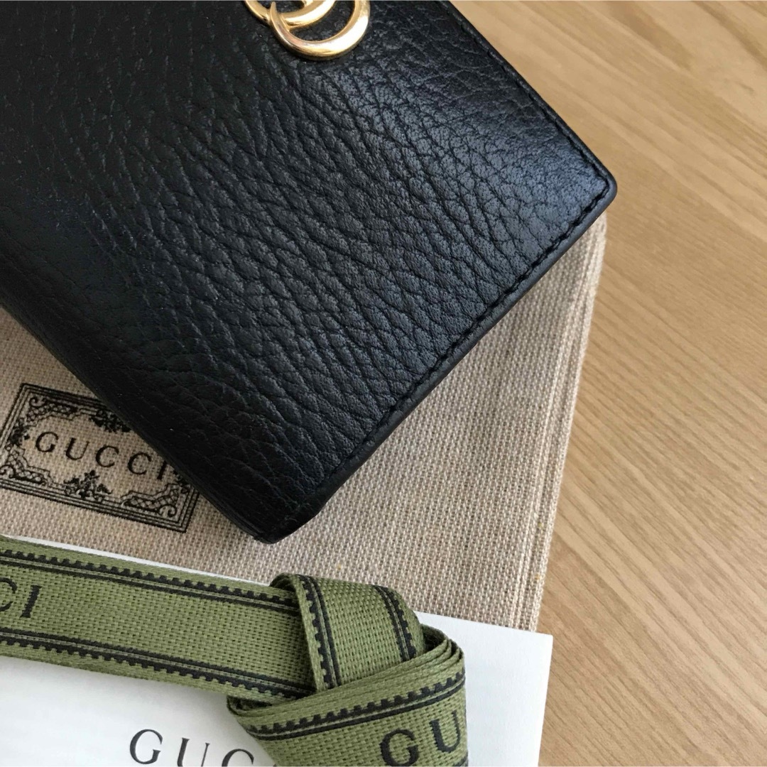 GUCCI - 美品 GUCCI グッチ GGマーモント 二つ折り財布 ミニ財布 GUCCI - 美品 GUCCI グッチ GGマーモント 二つ折り財布 ミニ財布