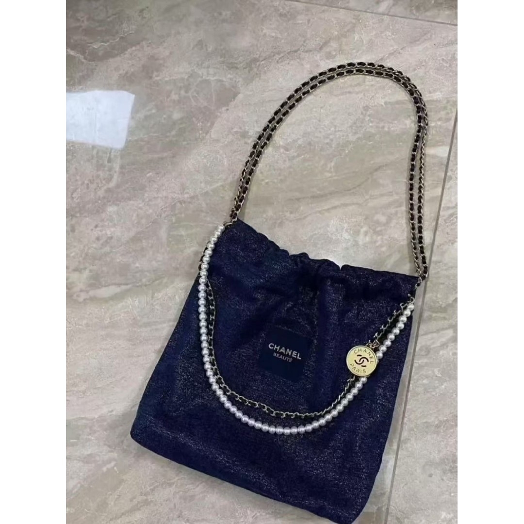 CHANEL - Chanel ショルダー ポーチ チェーン付きの通販 by CHANEL - Chanel ショルダー ポーチ チェーン付きの通販 by