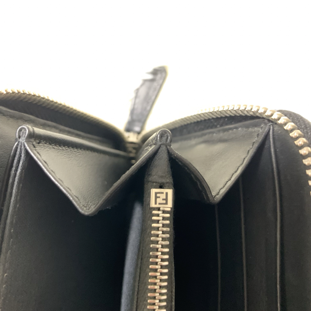 FENDI - FENDI ROMA フェンディ 長財布 ロゴ型押し ビックロゴ FENDI - FENDI ROMA フェンディ 長財布 ロゴ型押し ビックロゴ