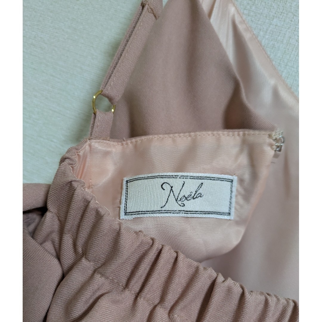 Noela(ノエラ)のノエラ　ジャンパースカート　リボン付きピンクワンピース レディースのワンピース(ロングワンピース/マキシワンピース)の商品写真