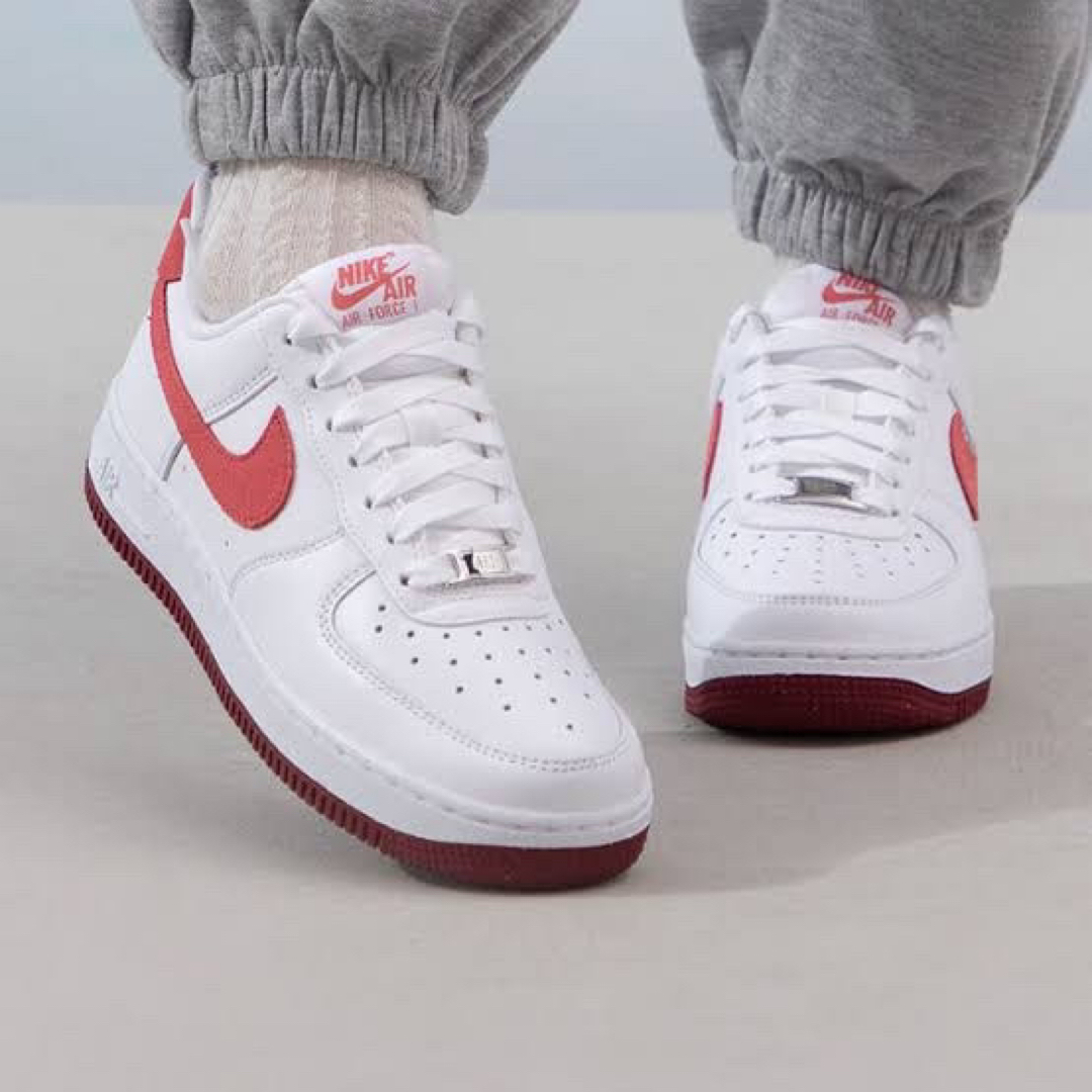 NIKE - 【新品24.5cm】NIKE エアフォース1'07 ホワイト/レッド NIKE - 【新品24.5cm】NIKE エアフォース1'07 ホワイト/レッド