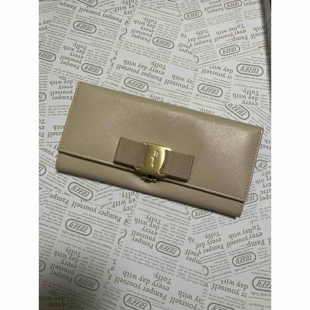 Salvatore Ferragamo - フェラガモ 長財布の通販 by ウキウキ Salvatore Ferragamo - フェラガモ 長財布の通販 by ウキウキ