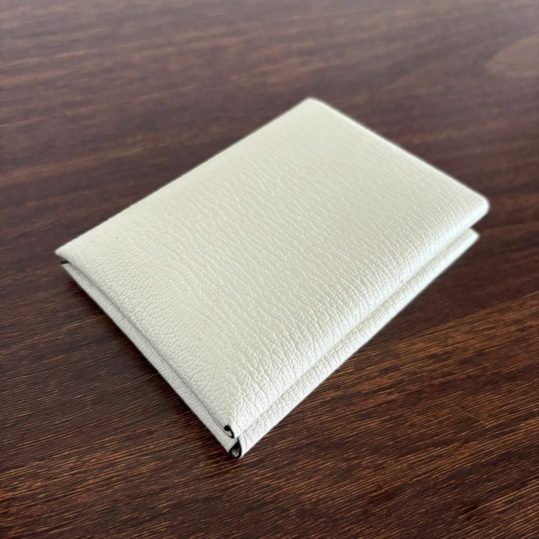 HERMES - 訳あり極美品『エルメス』カルヴィ デュオ 2024年 HERMES - 訳あり極美品『エルメス』カルヴィ デュオ 2024年