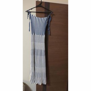 ZARA - 未使用タグ付き【ザラ】ノースリーブ ロング ニット ZARA - 未使用タグ付き【ザラ】ノースリーブ ロング ニット