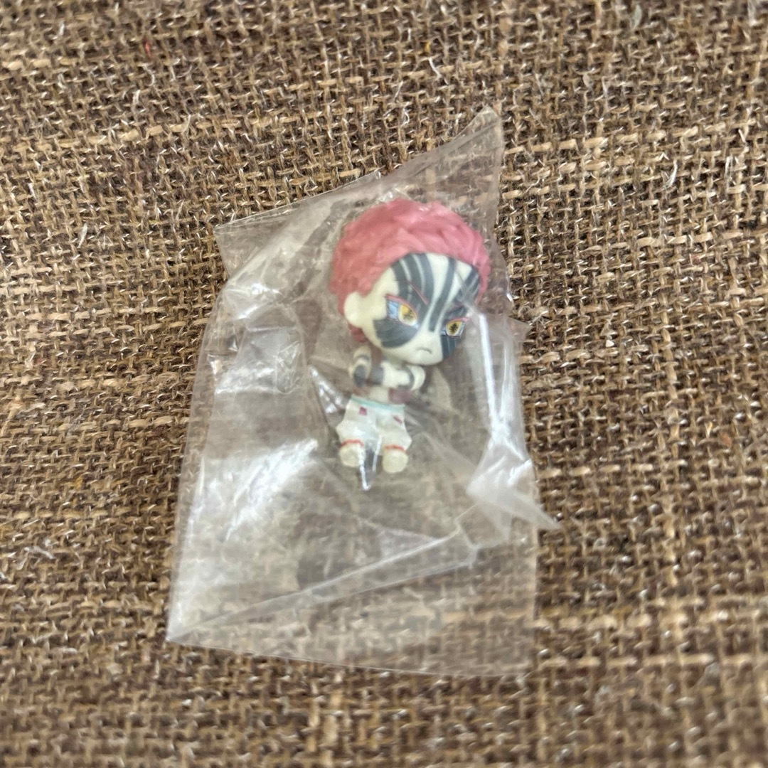 鬼滅の刃(キメツノヤイバ)のバンダイ ハグコット 鬼滅の刃3 ケーブルアクセサリー エンタメ/ホビーのアニメグッズ(その他)の商品写真