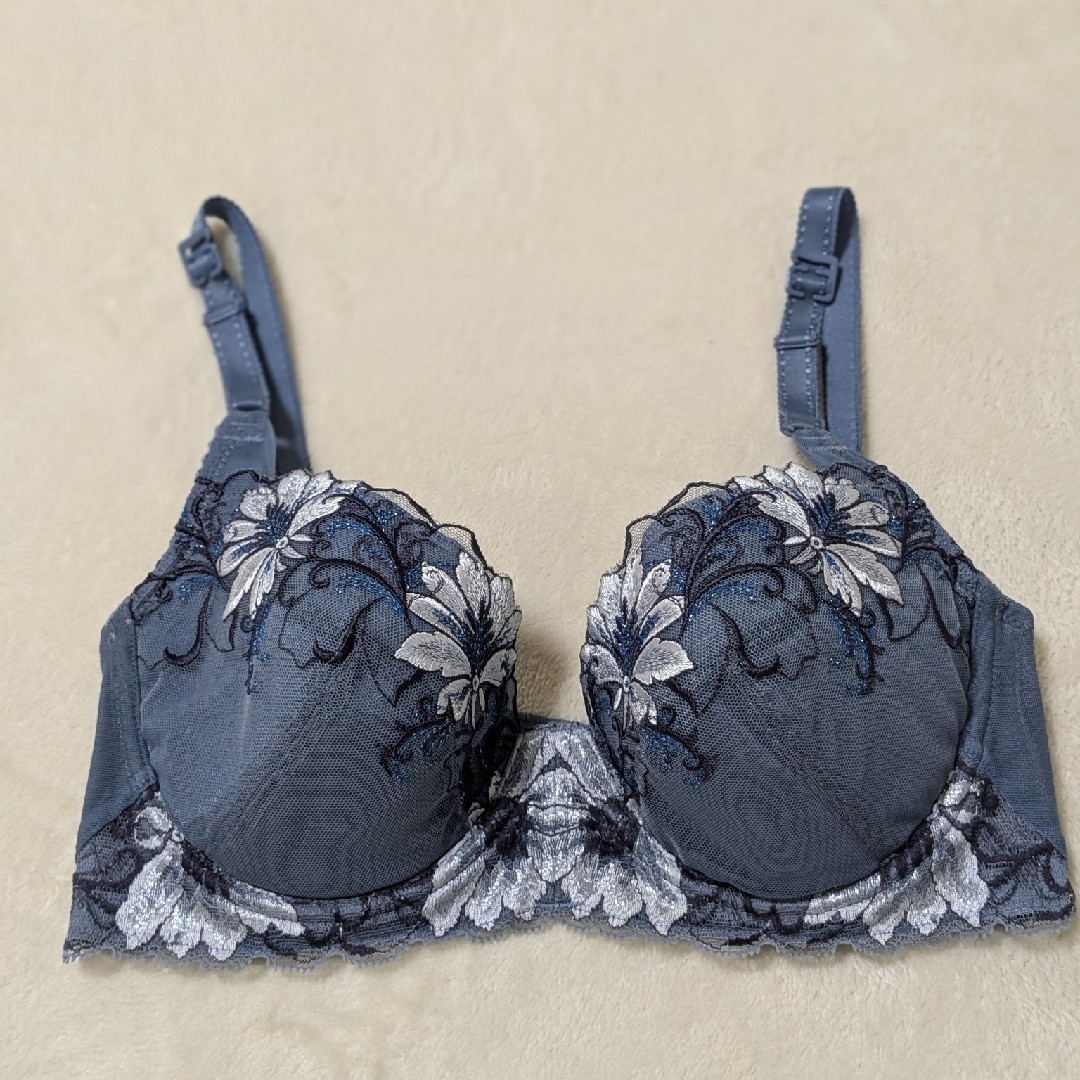 シャルレ - シャルレ パレッティ ブラの通販 by おでん シャルレ - シャルレ パレッティ ブラの通販 by おでん