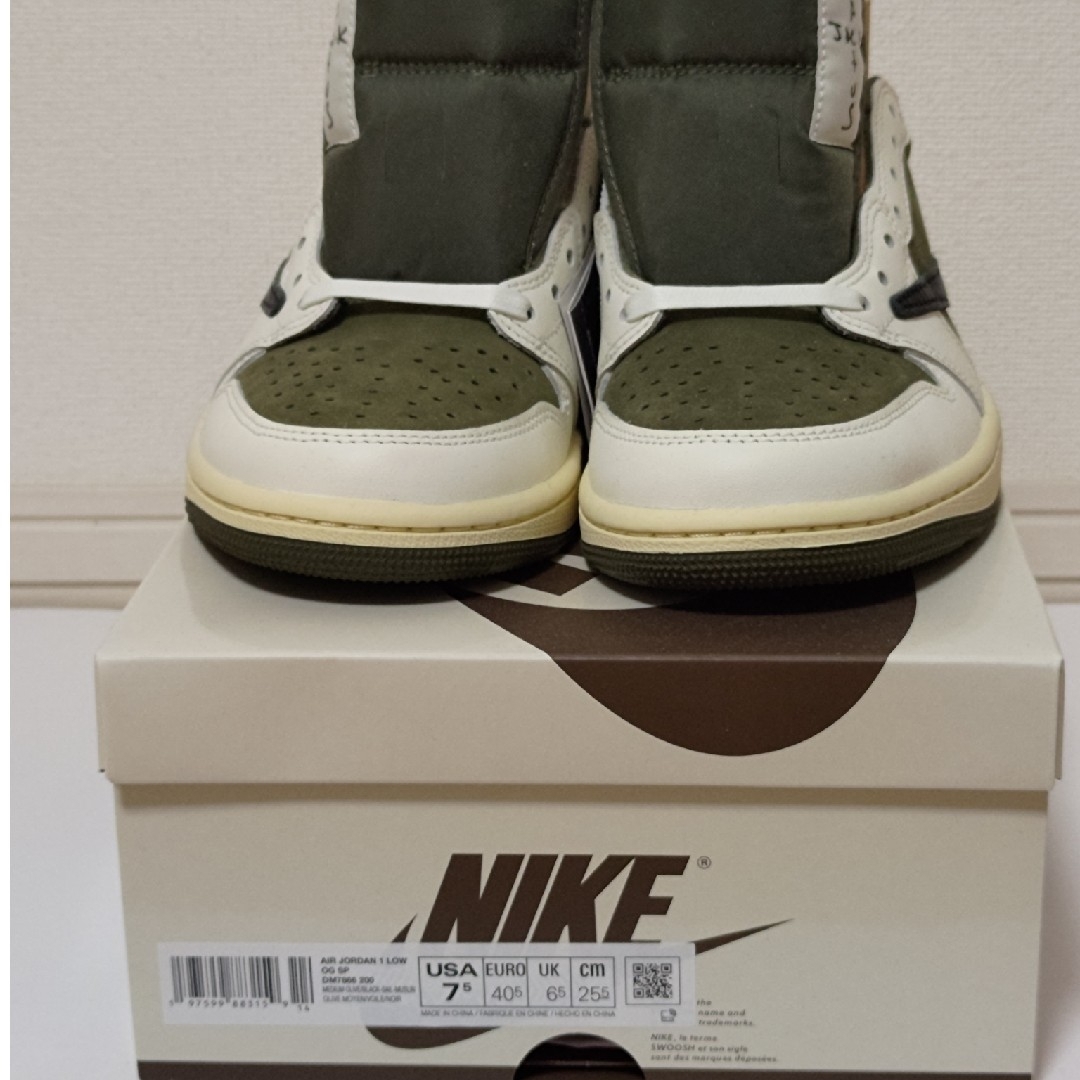 NIKE - ☆新品・未使用☆NIKE トラヴィススコット AJ1LOW NIKE - ☆新品・未使用☆NIKE トラヴィススコット AJ1LOW