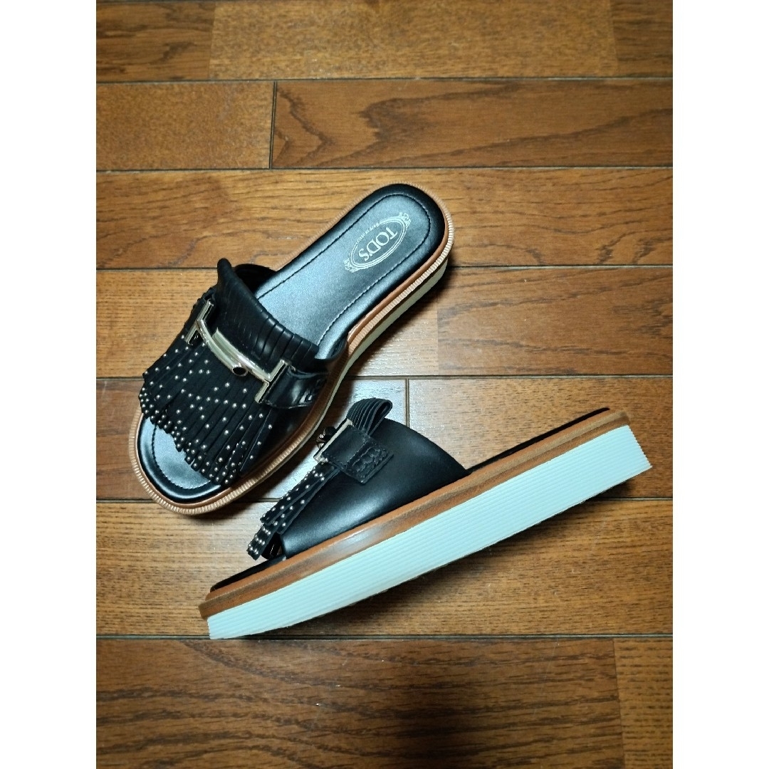 TOD'S - 美品【トッズ】スタッズフリンジサンダル 35(22cm TOD'S - 美品【トッズ】スタッズフリンジサンダル 35(22cm