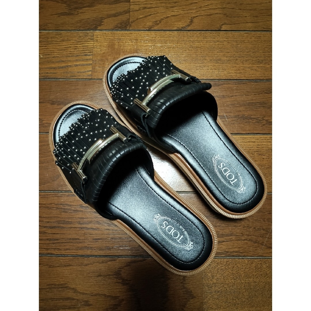 TOD'S - 美品【トッズ】スタッズフリンジサンダル 35(22cm TOD'S - 美品【トッズ】スタッズフリンジサンダル 35(22cm