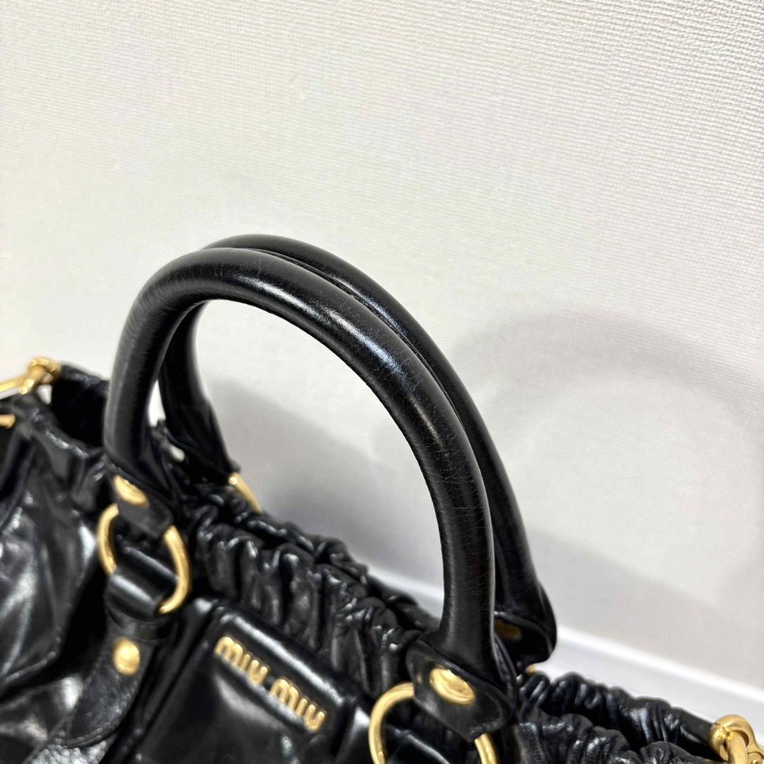 MIU MIU - 極美 miu miu vitello lux 2way bag blackの通販 by MIU MIU - 極美 miu miu vitello lux 2way bag blackの通販 by