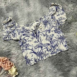 エイチアンドエム(H&M)の【H&M】花柄カットソー　トップス スクエアネック　(M)(Tシャツ(半袖/袖なし))