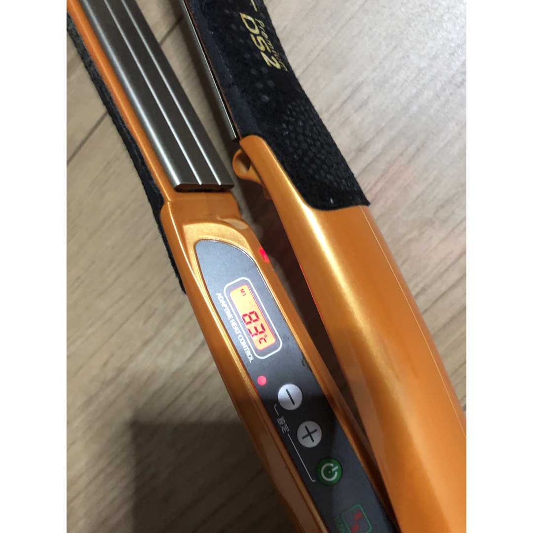 ADST - アドスト DS2 adst ds2 ストレート ヘアアイロン cの通販 ADST - アドスト DS2 adst ds2 ストレート ヘアアイロン cの通販