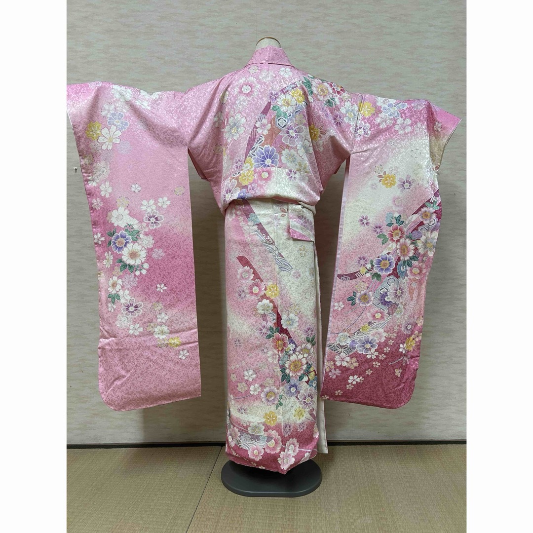 振袖 正絹 成人式 結婚式 ピンク 白 花柄の通販 by MJ ◇プロフ 振袖 正絹 成人式 結婚式 ピンク 白 花柄の通販 by MJ ◇プロフ