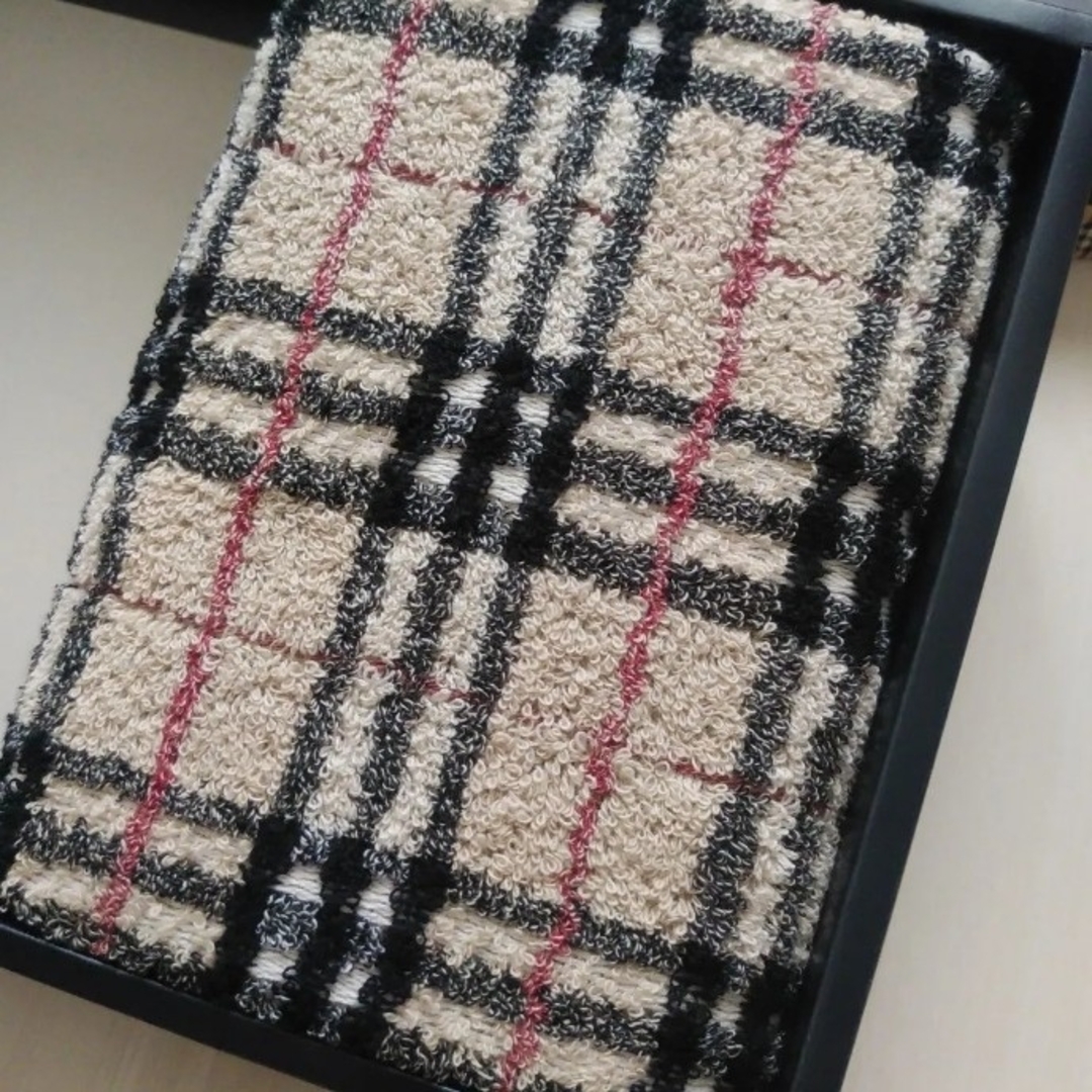 BURBERRY - 新品未使用 BURBERRY バーバリーフェイスタオルの BURBERRY - 新品未使用 BURBERRY バーバリーフェイスタオルの
