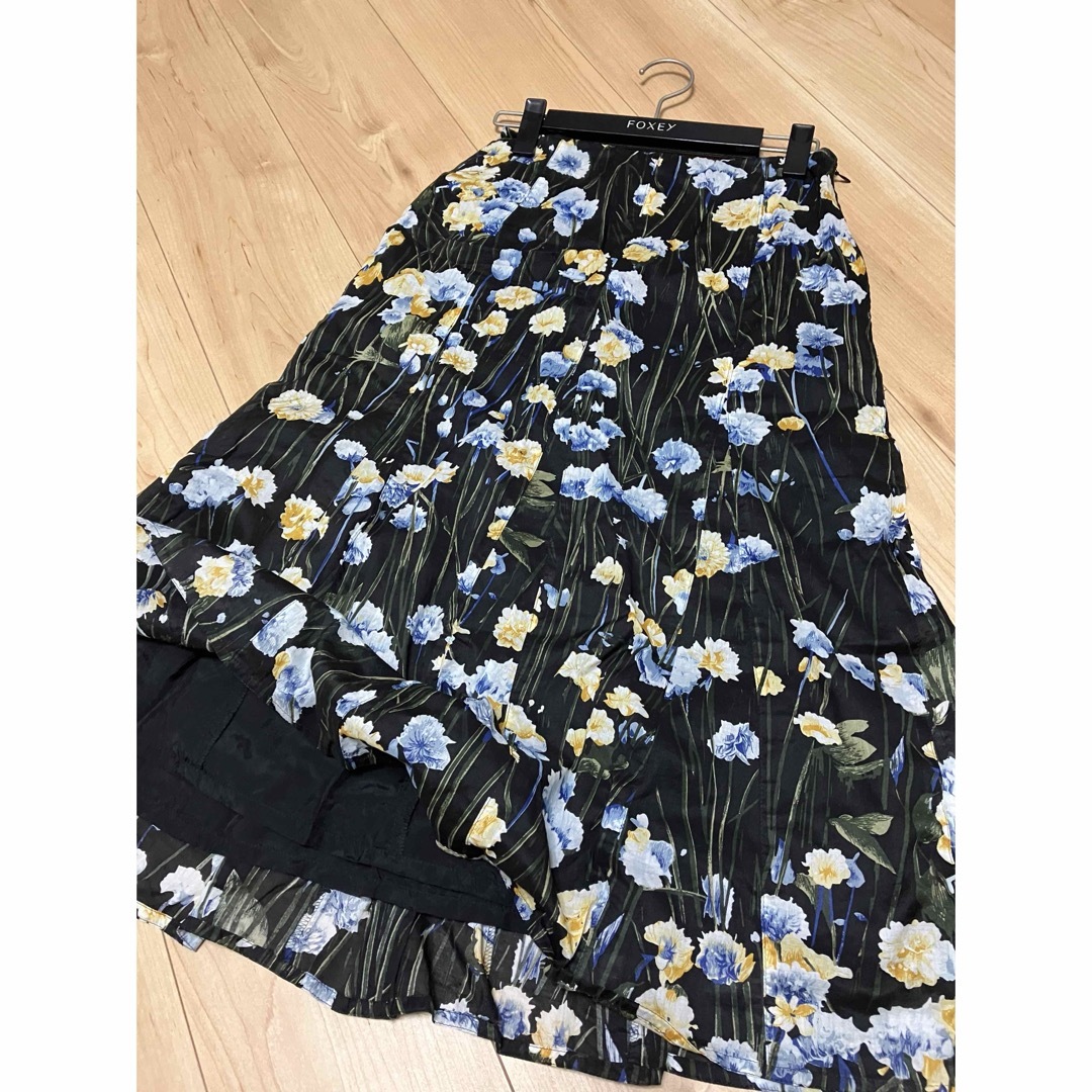BURBERRY - 極美品 バーバリー ロンドン セットアップ 花柄 BURBERRY - 極美品 バーバリー ロンドン セットアップ 花柄