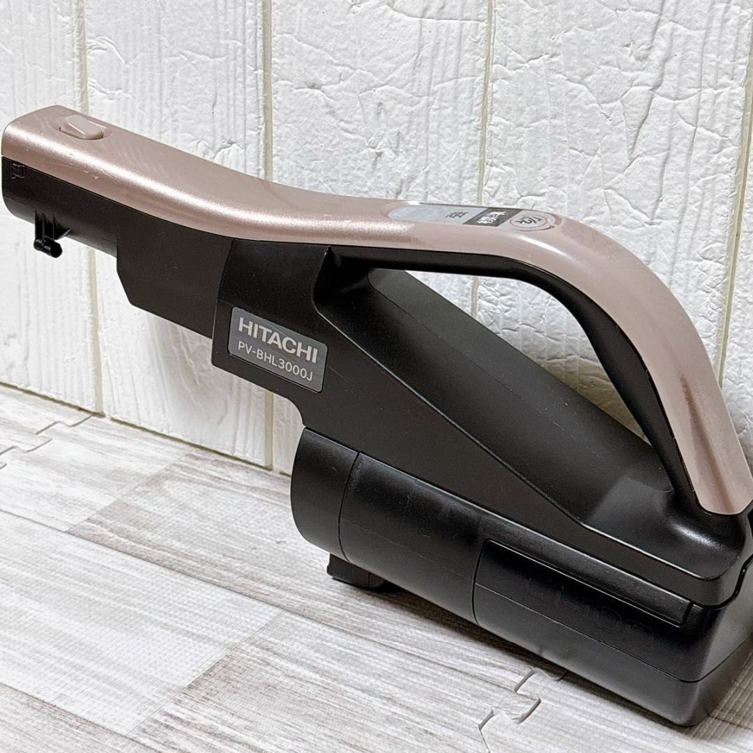 HITACHI PV-BHL3000J 本体のみ コードレス掃除機 クリーナーの HITACHI PV-BHL3000J 本体のみ コードレス掃除機 クリーナーの