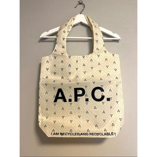 A.P.C(トートバッグ)のフリマアイテム一覧 A.P.C(トートバッグ)のフリマアイテム一覧