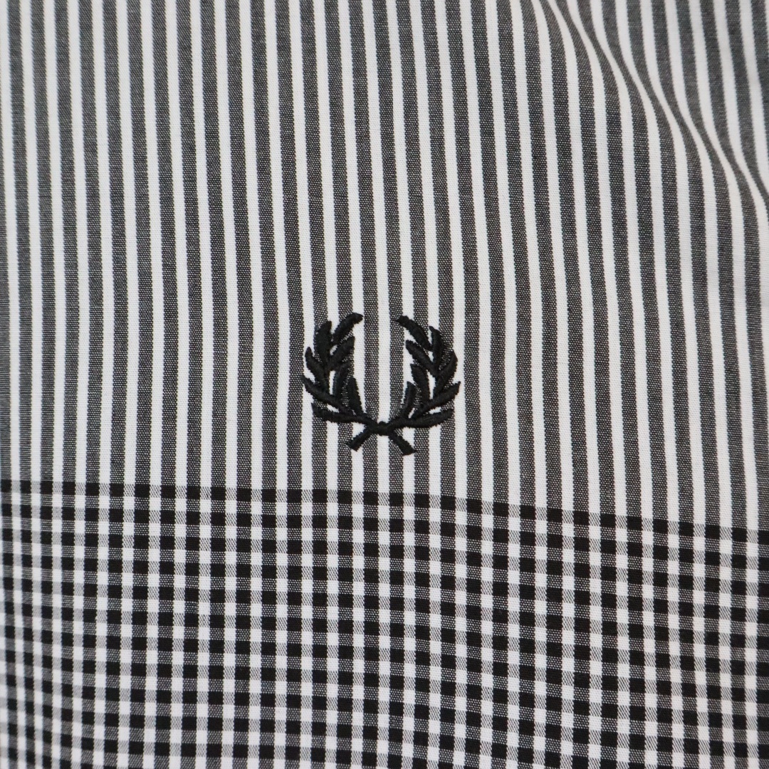 FRED PERRY - 【希少デザイン】フレッドペリー BDシャツ 刺繍 FRED PERRY - 【希少デザイン】フレッドペリー BDシャツ 刺繍