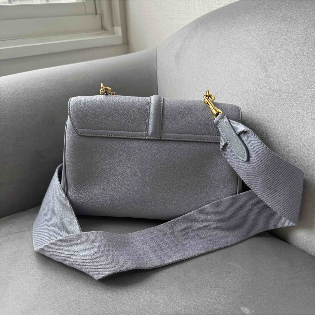 CELINE - セリーヌ ティーン ソフト16 セーズ ショルダーバッグ CELINE - セリーヌ ティーン ソフト16 セーズ ショルダーバッグ