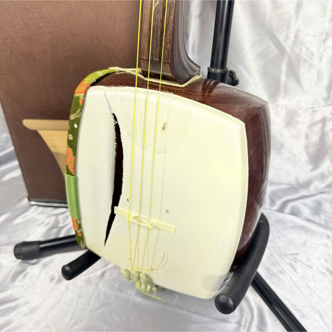 三味線 中棹 丸打胴 ハードケース付 レトロ 和楽器 紅木の通販 三味線 中棹 丸打胴 ハードケース付 レトロ 和楽器 紅木の通販