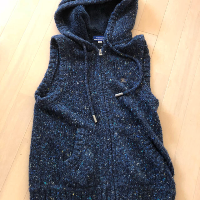 babyGAP(ベビーギャップ)の専用‼️バーバリーベストGAP☆ロンパース キッズ/ベビー/マタニティのベビー服(~85cm)(ロンパース)の商品写真