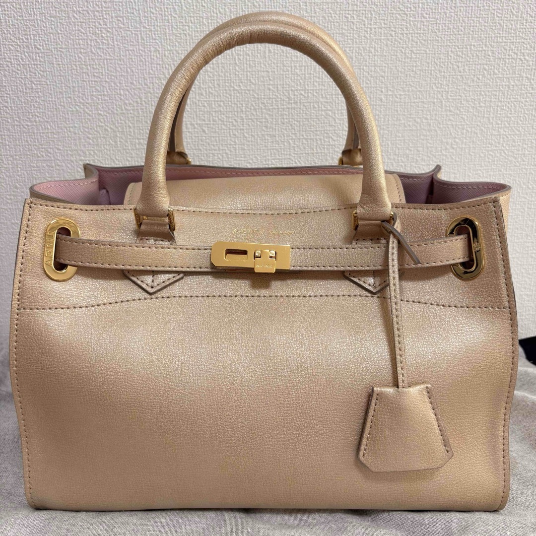 A.D.M.J. - 【極美品】A.D.M.J. レザーショルダーバッグ 2way A.D.M.J. - 【極美品】A.D.M.J. レザーショルダーバッグ 2way