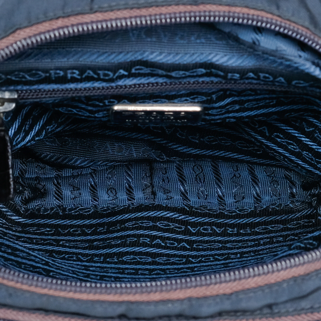 PRADA - ✨美品・希少✨ プラダ ミニリュック バックパック 三角 PRADA - ✨美品・希少✨ プラダ ミニリュック バックパック 三角
