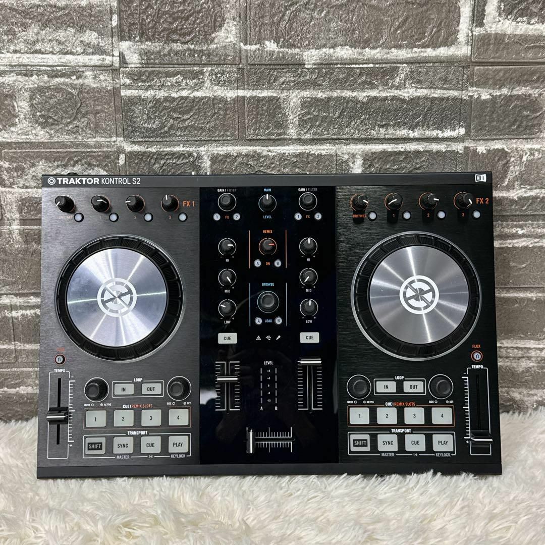 TRAKTOR KONTROL S2 MK2 DJコントローラーの通販 by ぷるぷる TRAKTOR KONTROL S2 MK2 DJコントローラーの通販 by ぷるぷる