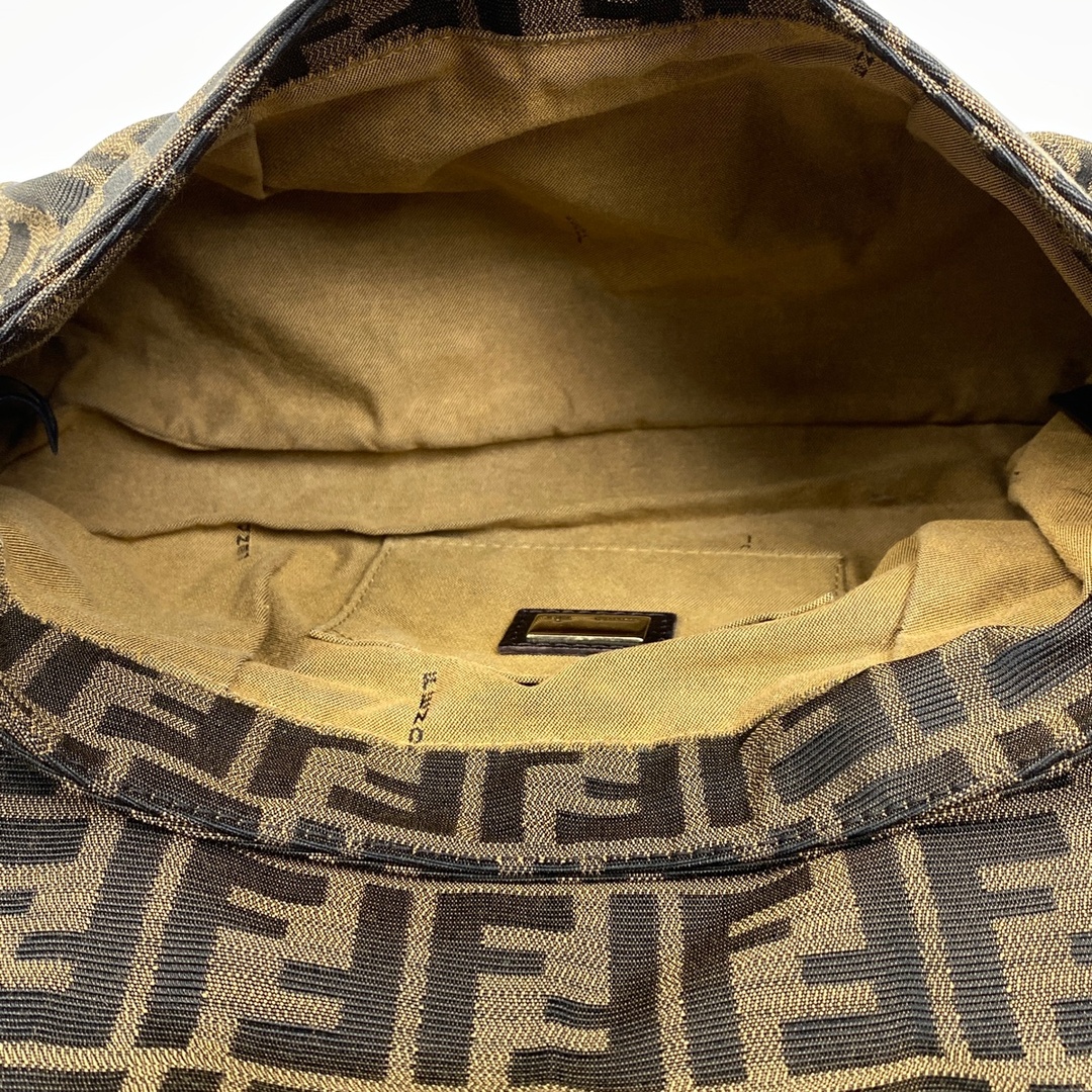 FENDI - フェンディ ズッカ柄 ショルダーバッグ レディース FENDI - フェンディ ズッカ柄 ショルダーバッグ レディース