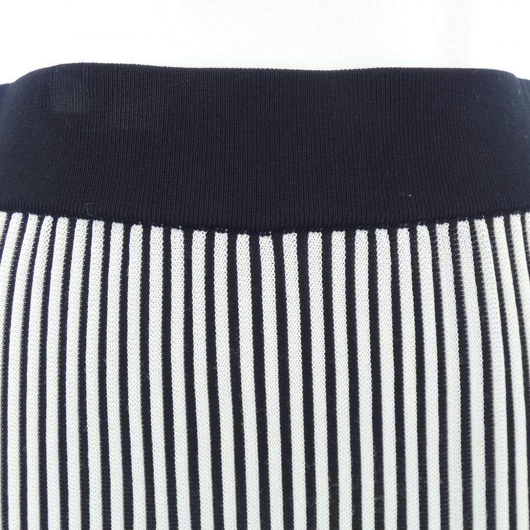 René - ルネ RENE スカートの通販 by KOMEHYO ONLINE ラクマ店 René - ルネ RENE スカートの通販 by KOMEHYO ONLINE ラクマ店