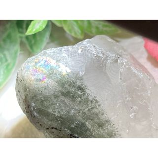 苔入り　レインボー　ガーデンクォーツ　原石　ラフ　モス　クリスタル　水晶(置物)