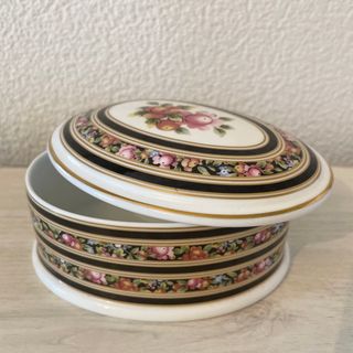 WEDGWOOD(小物入れ)のフリマアイテム一覧 WEDGWOOD(小物入れ)のフリマアイテム一覧