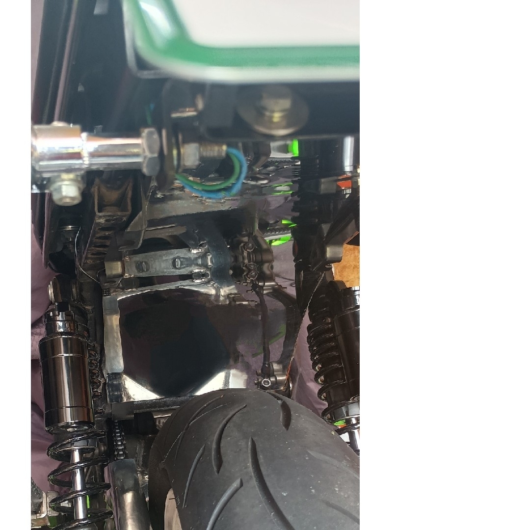 カワサキ - ゼファー400、Χ専用 インナーフェンダーの通販 by カワサキ - ゼファー400、Χ専用 インナーフェンダーの通販 by