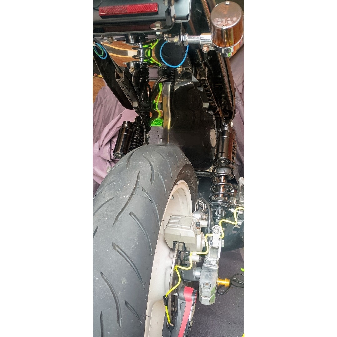 カワサキ - ゼファー400、Χ専用 インナーフェンダーの通販 by カワサキ - ゼファー400、Χ専用 インナーフェンダーの通販 by