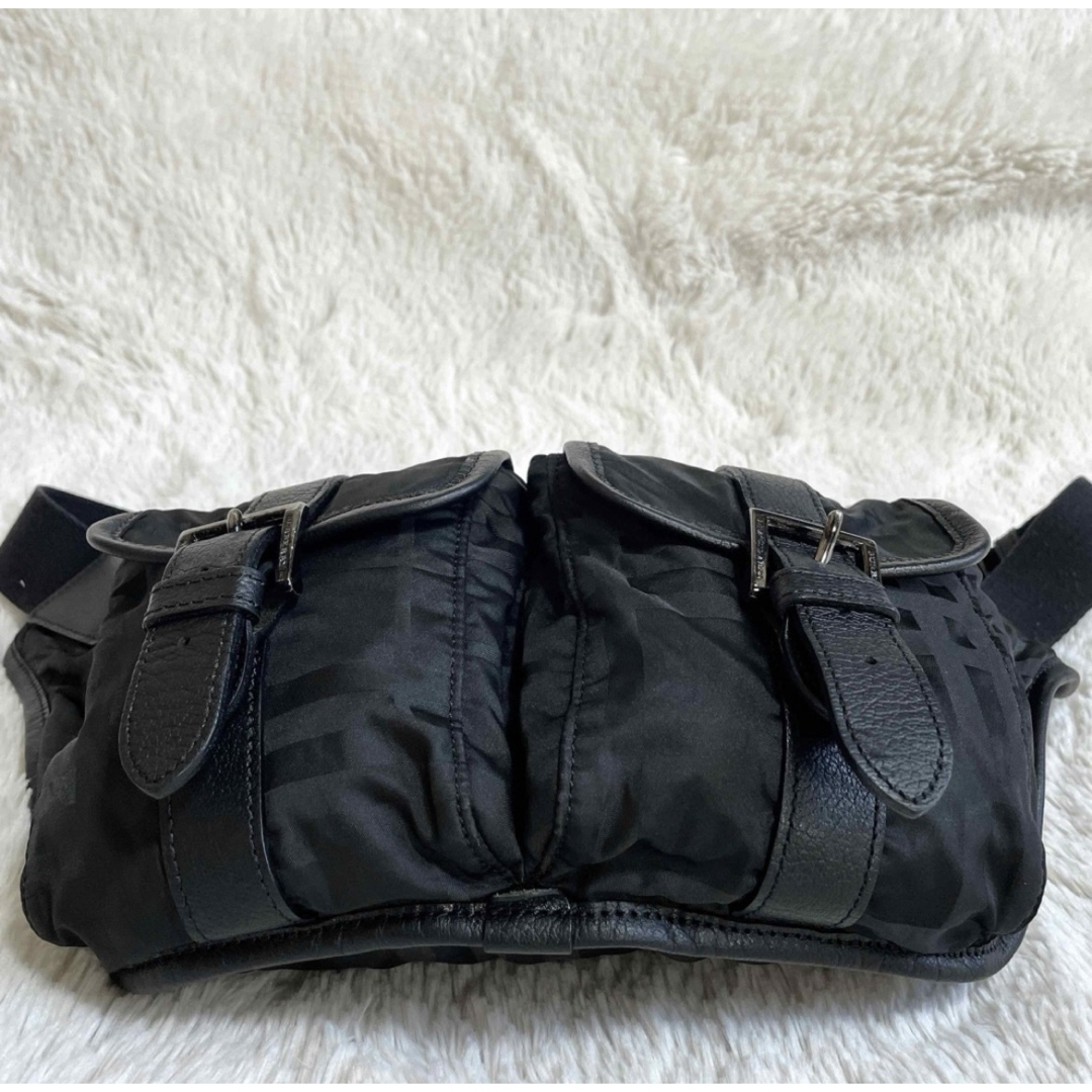 BURBERRY BLACK LABEL - 美品 バーバリーブラックレーベル メガ BURBERRY BLACK LABEL - 美品 バーバリーブラックレーベル メガ