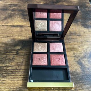 TOM FORD BEAUTY - TOMFORD ソレイユ アイ カラー クォード 01S TOM FORD BEAUTY - TOMFORD ソレイユ アイ カラー クォード 01S