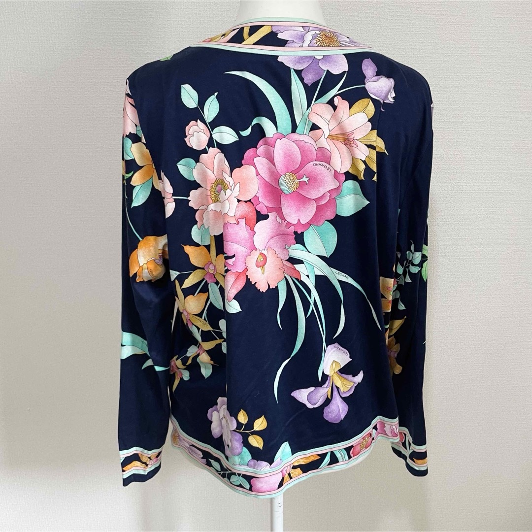 LEONARD - サイズLL レオナール 長袖 ブラウス 金花ボタン 花柄 LEONARD - サイズLL レオナール 長袖 ブラウス 金花ボタン 花柄