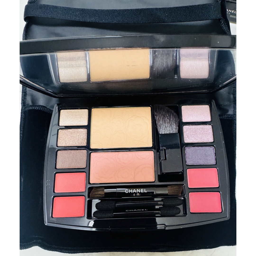 CHANEL - シャネル トラベルメイクアップパレット チーク リップ CHANEL - シャネル トラベルメイクアップパレット チーク リップ