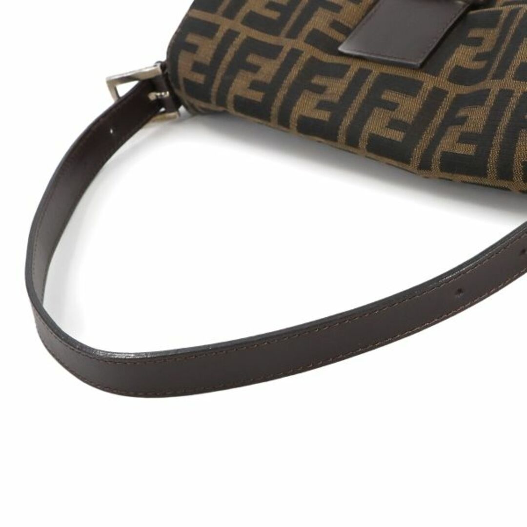 FENDI - 新品同様 フェンディ FENDI ズッカ柄 マンマバゲット FENDI - 新品同様 フェンディ FENDI ズッカ柄 マンマバゲット