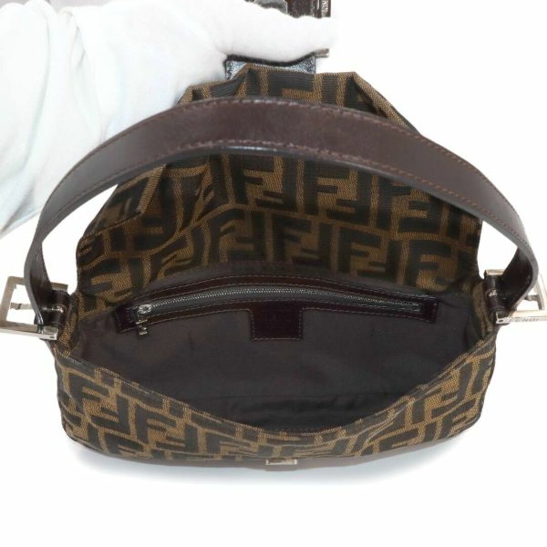 FENDI - 新品同様 フェンディ FENDI ズッカ柄 マンマバゲット FENDI - 新品同様 フェンディ FENDI ズッカ柄 マンマバゲット