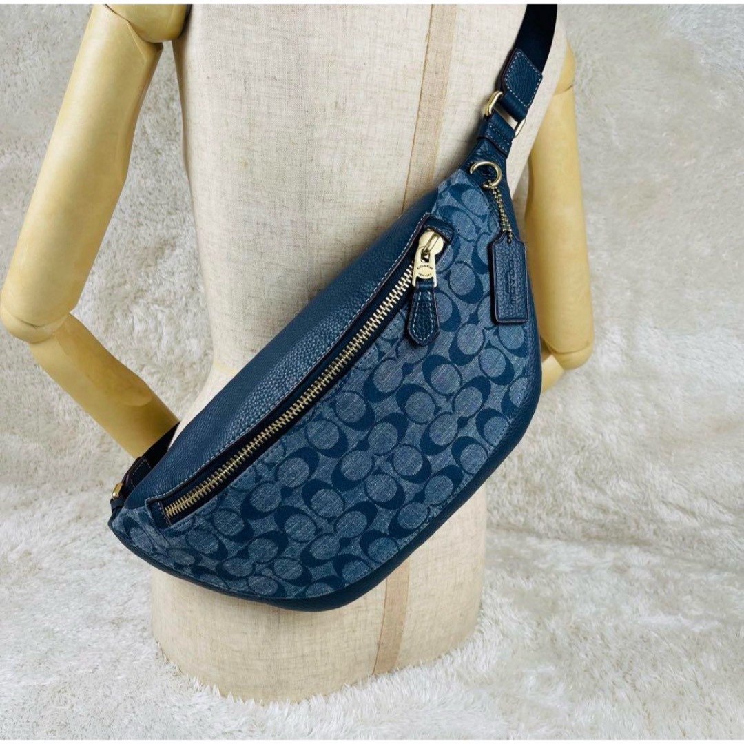 COACH - コーチ 極上 デニム ボディバッグ ウエストポーチ COACH - コーチ 極上 デニム ボディバッグ ウエストポーチ