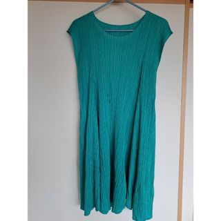 PLEATS PLEASE ISSEY MIYAKE(ロングワンピース/マキシ PLEATS PLEASE ISSEY MIYAKE(ロングワンピース/マキシ