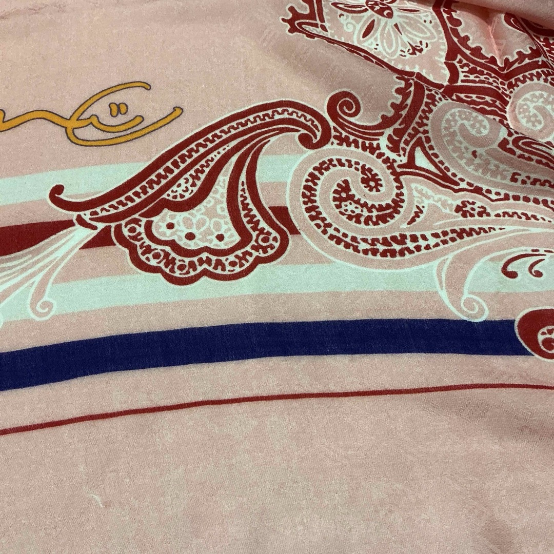ETRO - 洗練されたデザイン ETRO 正規品 大判ショール 約140×140 ETRO - 洗練されたデザイン ETRO 正規品 大判ショール 約140×140