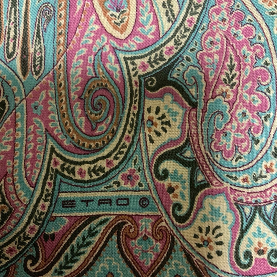 ETRO - 洗練されたデザイン ETRO 正規品 ペイズリー スカーフ ETRO - 洗練されたデザイン ETRO 正規品 ペイズリー スカーフ