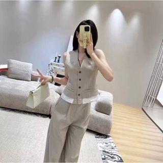 MIU MIU(Tシャツ(半袖/袖なし))のフリマアイテム一覧 MIU MIU(Tシャツ(半袖/袖なし))のフリマアイテム一覧